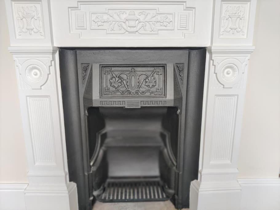 Escape To The Coast In A Luxurious Private Apartment Herne Bay Bagian luar foto