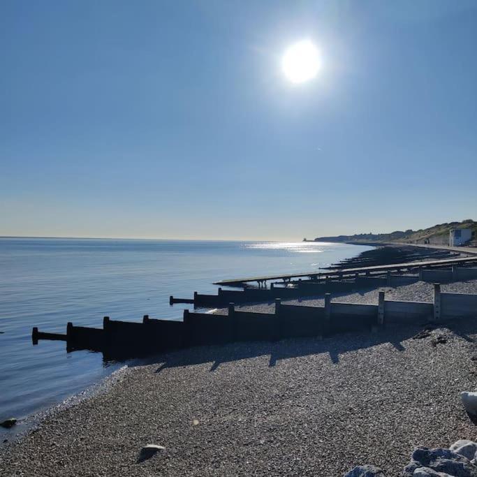 Escape To The Coast In A Luxurious Private Apartment Herne Bay Bagian luar foto