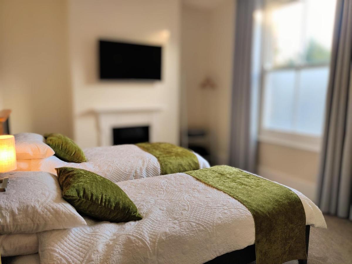 Escape To The Coast In A Luxurious Private Apartment Herne Bay Bagian luar foto