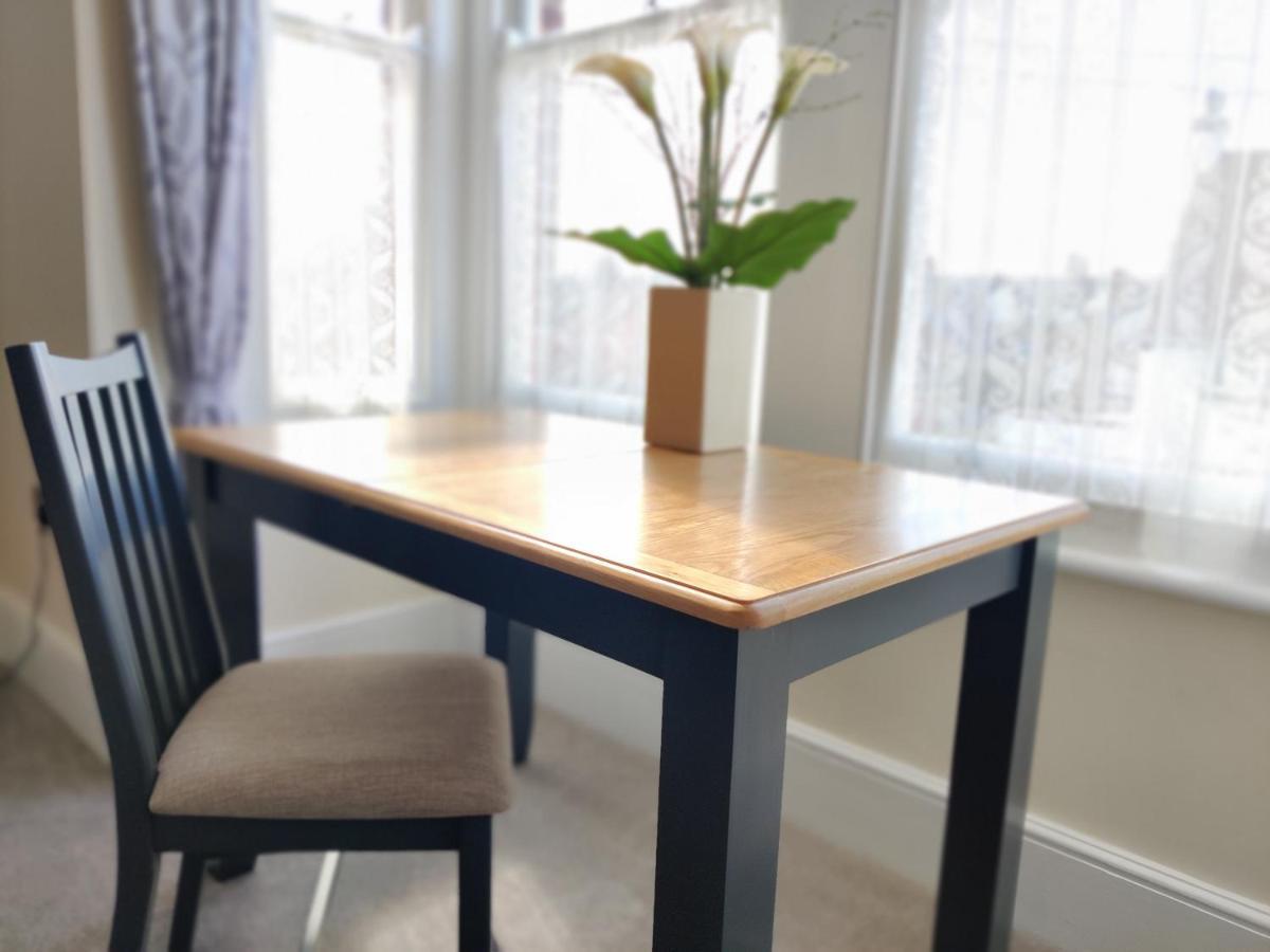 Escape To The Coast In A Luxurious Private Apartment Herne Bay Bagian luar foto